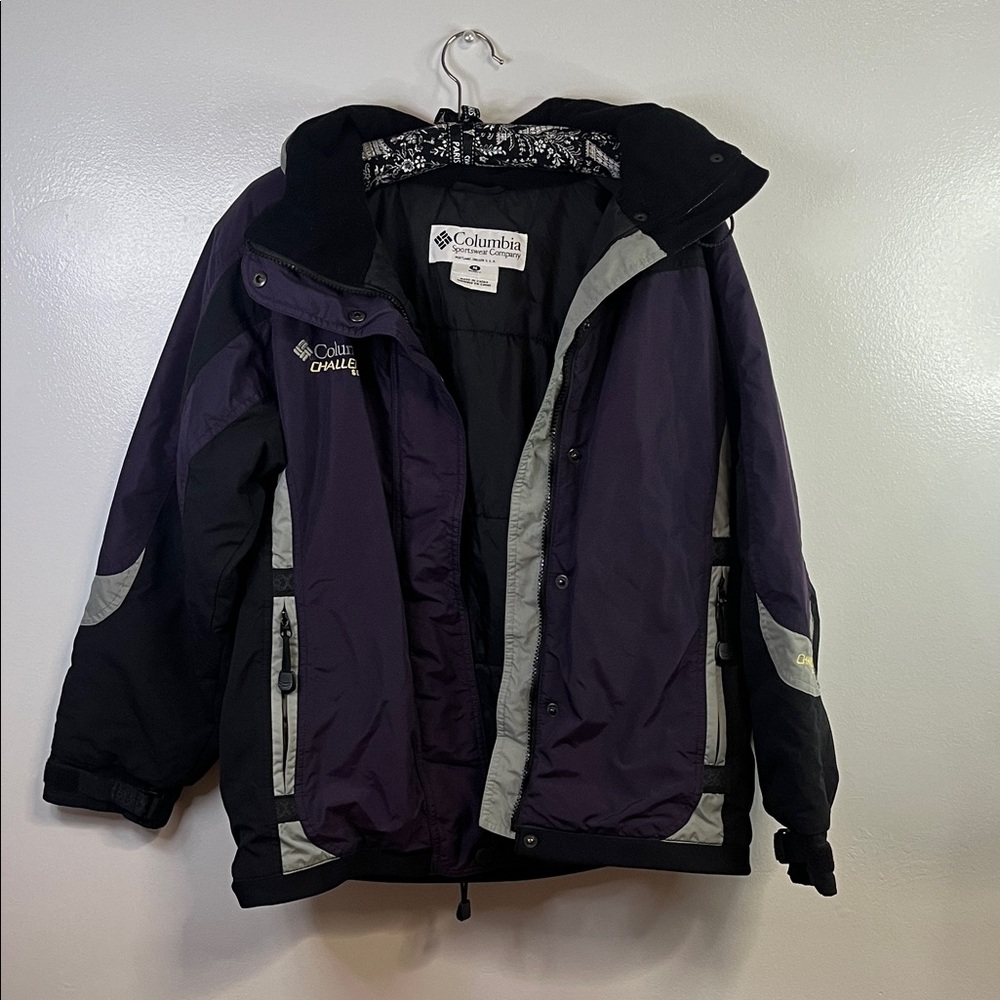 Columbia Women's Puffer Jacket in Black and Purple